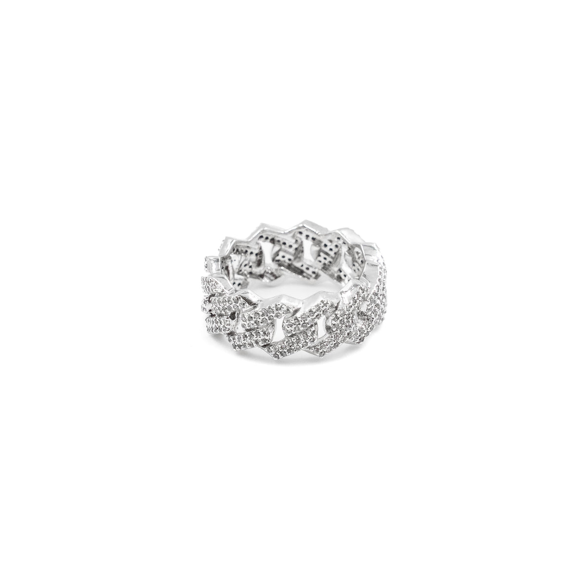 Miami Cuban Band in sterling silver with diamonds.
Lab-grown diamond Cuban band in 925 silver.
Close-up of Miami Cuban Band with CZ stones.
Stylish silver jewelry for men and women.
Iconic hip hop jewelry Miami Cuban Band.