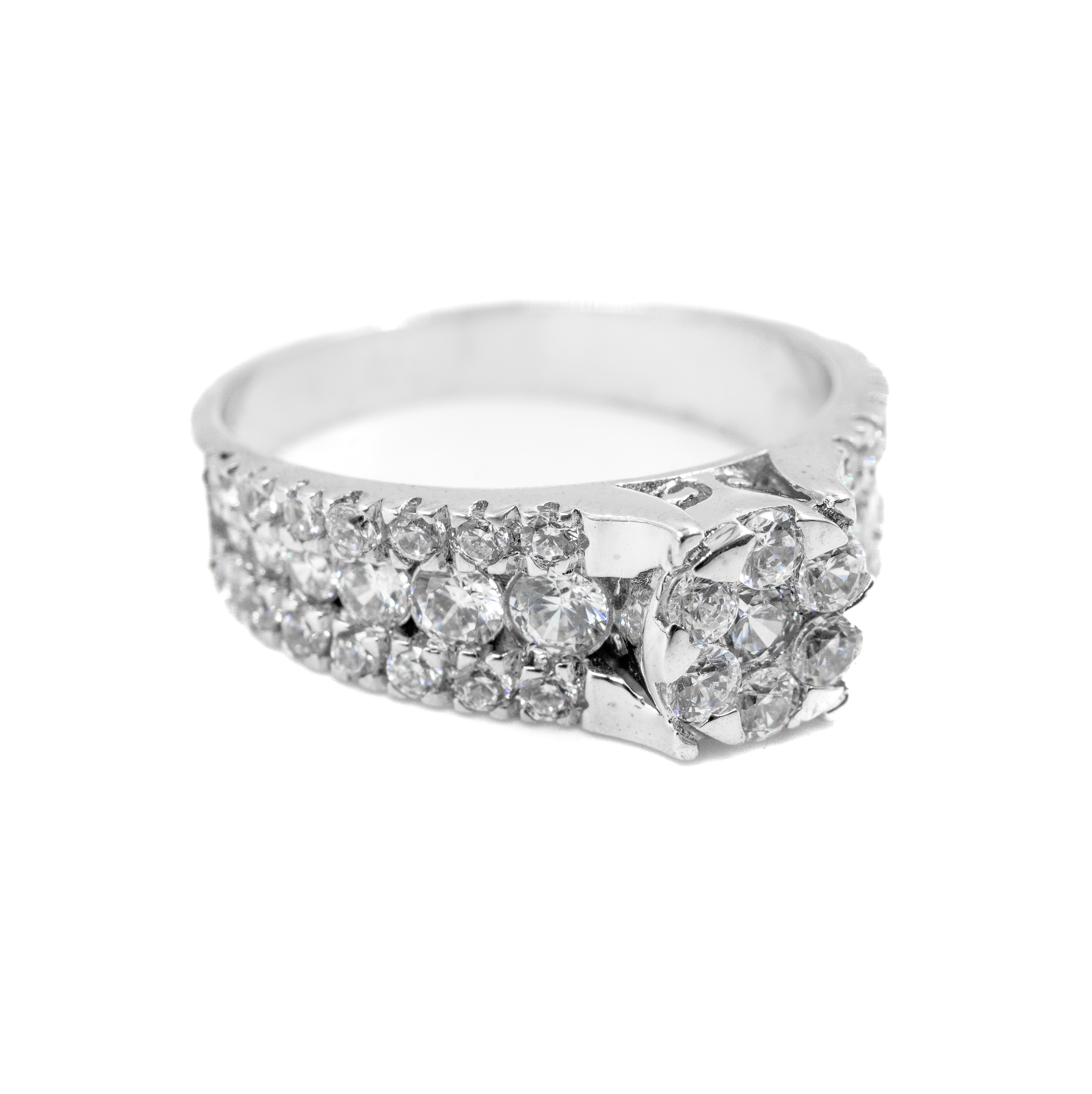 Round Cluster 3 Row Ring